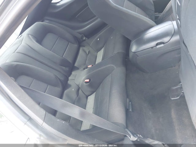 1FA6P8AMXH5272582 Ford Mustang V6