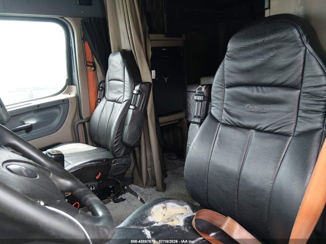 2015 Freightliner Cascadia 125 მანქანა იყიდება აუქციონზე, vin: 3AKJGLD50FSGF7097, აუქციონის ნომერი: 45587678