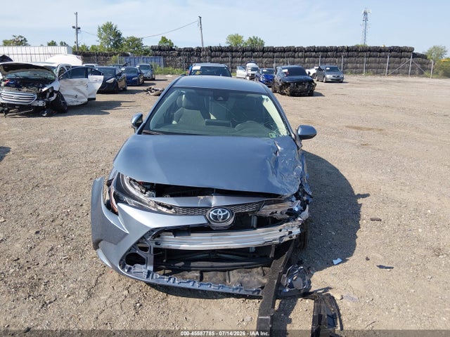 45587785 :رقم المزاد ، 5YFEPMAE4MP163670 vin ، 2021 Toyota Corolla Le مزاد بيع