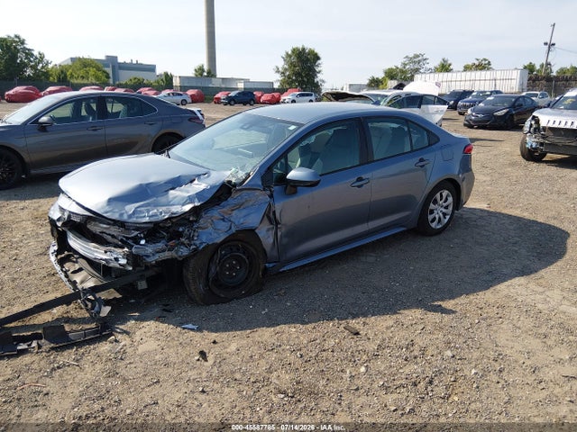 45587785 :رقم المزاد ، 5YFEPMAE4MP163670 vin ، 2021 Toyota Corolla Le مزاد بيع