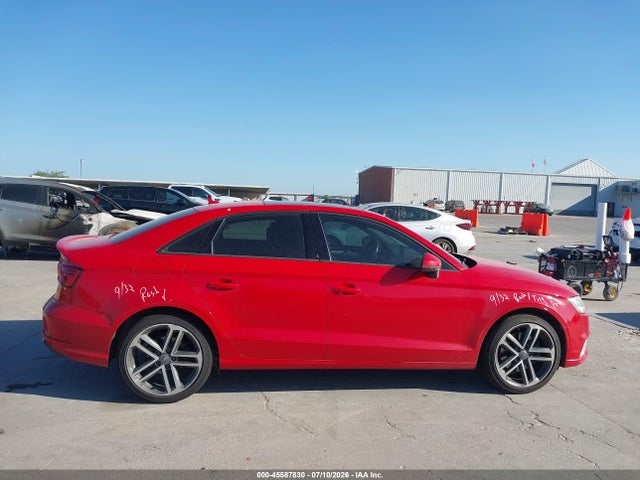 2017 Audi A3 Premium მანქანა იყიდება აუქციონზე, vin: WAUAUGFF5H1041787, აუქციონის ნომერი: 45587830
