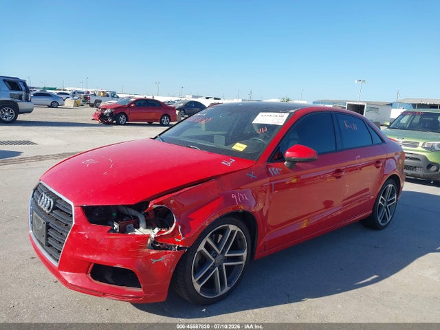 2017 Audi A3 Premium მანქანა იყიდება აუქციონზე, vin: WAUAUGFF5H1041787, აუქციონის ნომერი: 45587830