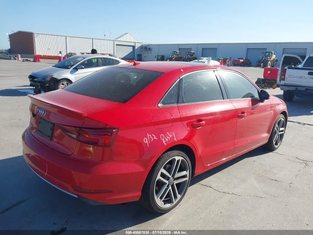 2017 Audi A3 Premium მანქანა იყიდება აუქციონზე, vin: WAUAUGFF5H1041787, აუქციონის ნომერი: 45587830