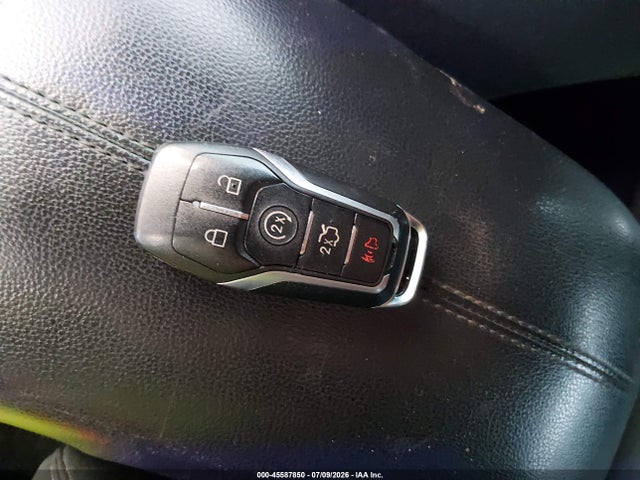1FATP8EMXF5423138 Ford Mustang V6