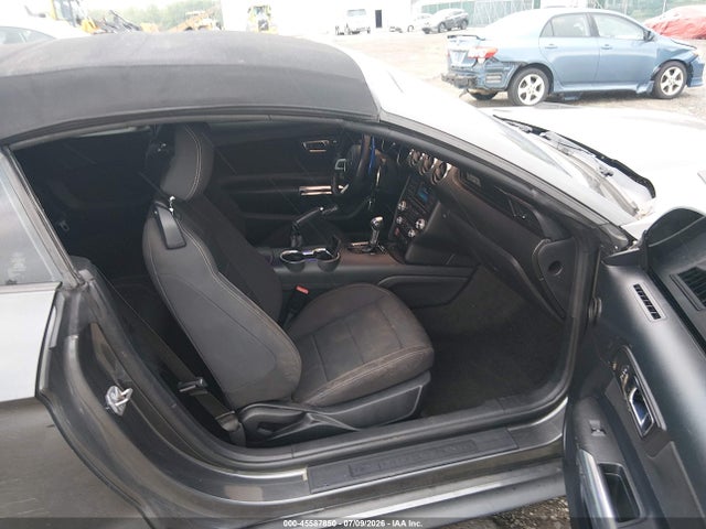 1FATP8EMXF5423138 Ford Mustang V6
