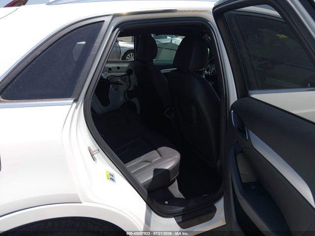 Продажа на аукционе авто 2016 Audi Q3 2.0t Premium Plus, vin: WA1BFCFS3GR003525, номер лота: 45587922