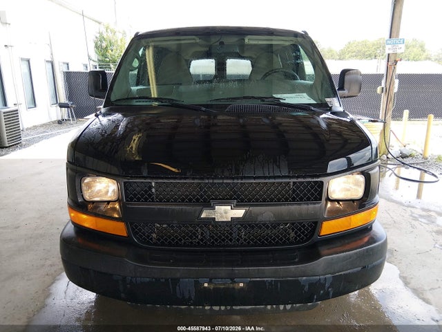 45587943 :رقم المزاد ، 1GNWGPFG3F1268733 vin ، 2015 Chevrolet Express 2500 Ls مزاد بيع