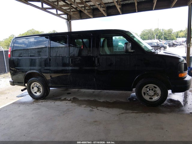 45587943 :رقم المزاد ، 1GNWGPFG3F1268733 vin ، 2015 Chevrolet Express 2500 Ls مزاد بيع