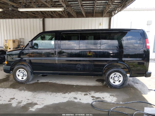 45587943 :رقم المزاد ، 1GNWGPFG3F1268733 vin ، 2015 Chevrolet Express 2500 Ls مزاد بيع