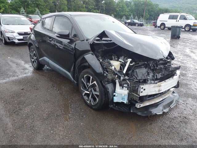 45588010 :رقم المزاد ، NMTKHMBXXJR014617 vin ، 2018 Toyota C-hr Xle مزاد بيع