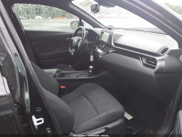 45588010 :رقم المزاد ، NMTKHMBXXJR014617 vin ، 2018 Toyota C-hr Xle مزاد بيع
