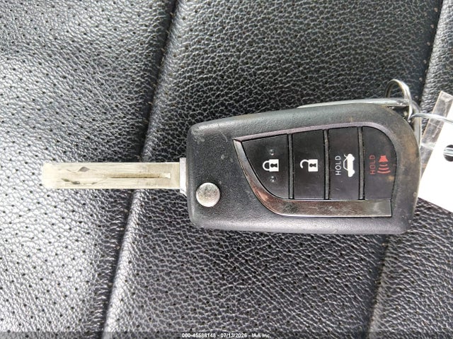 5YFEPRAE7LP126639 Toyota COROLLA LE