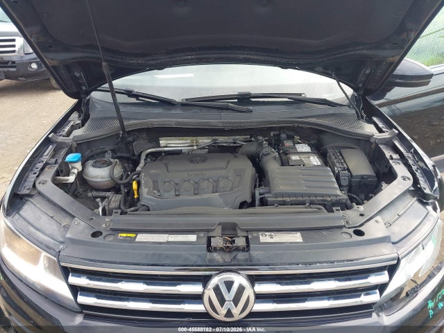 2018 Volkswagen Tiguan 2.0t Se/2.0t Sel მანქანა იყიდება აუქციონზე, vin: 3VV2B7AX8JM024098, აუქციონის ნომერი: 45588182