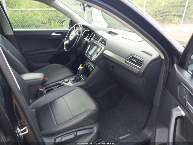 2018 Volkswagen Tiguan 2.0t Se/2.0t Sel მანქანა იყიდება აუქციონზე, vin: 3VV2B7AX8JM024098, აუქციონის ნომერი: 45588182