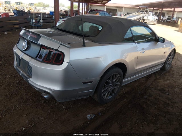 Продажа на аукционе авто 2014 Ford Mustang V6 Premium, vin: 1ZVBP8EM2E5254959, номер лота: 45588220