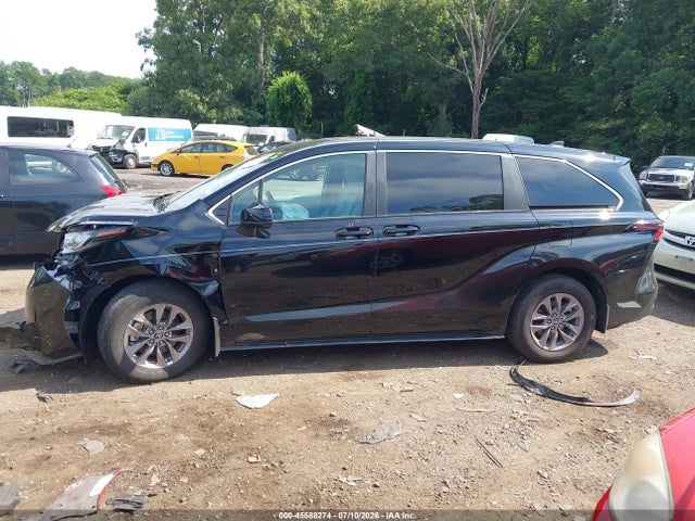 2026 Toyota Sienna Le მანქანა იყიდება აუქციონზე, vin: 5TDKSKFC4TS244879, აუქციონის ნომერი: 45588274