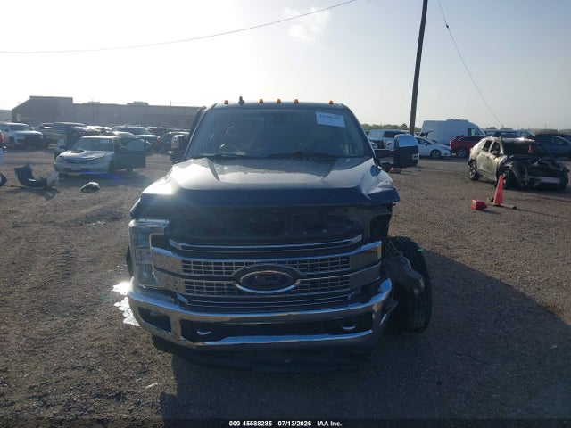 45588285 :رقم المزاد ، 1FT8W3DT4KEF88417 vin ، 2019 Ford F-350 Lariat مزاد بيع