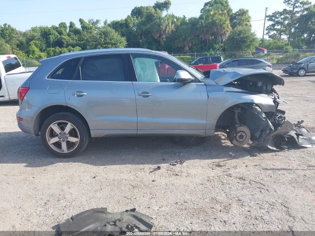 2010 Audi Q5 3.2 Premium მანქანა იყიდება აუქციონზე, vin: WA1VKBFP3AA049781, აუქციონის ნომერი: 45588358