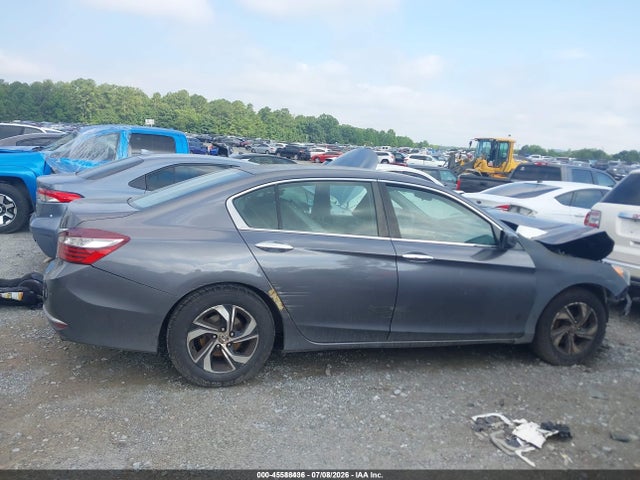 Продажа на аукционе авто 2017 Honda Accord Lx, vin: 1HGCR2F38HA231106, номер лота: 45588436