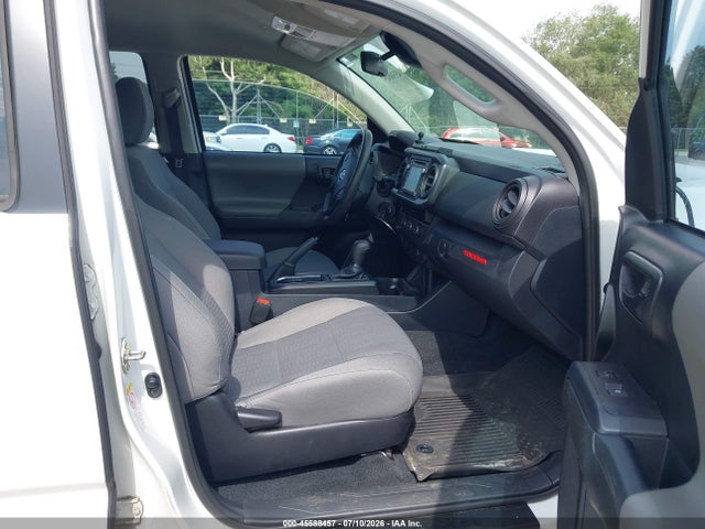 5TFAX5GN7KX155797 Toyota Tacoma Sr