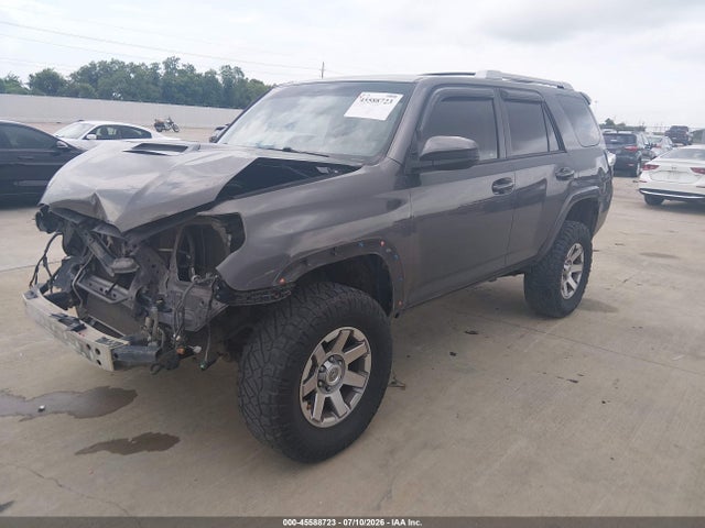 Toyota 4runner Trail 2016 JTEBU5JR2G5365229 Image 2