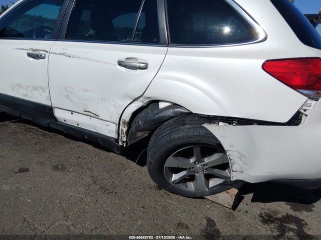 2013 Subaru Outback 2.5i Limited მანქანა იყიდება აუქციონზე, vin: 4S4BRCSC4D3287950, აუქციონის ნომერი: 45588792