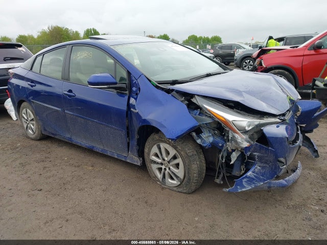 Продаж на аукціоні авто 2016 Toyota Prius Three, vin: JTDKARFUXG3506769, номер лоту: 45588861