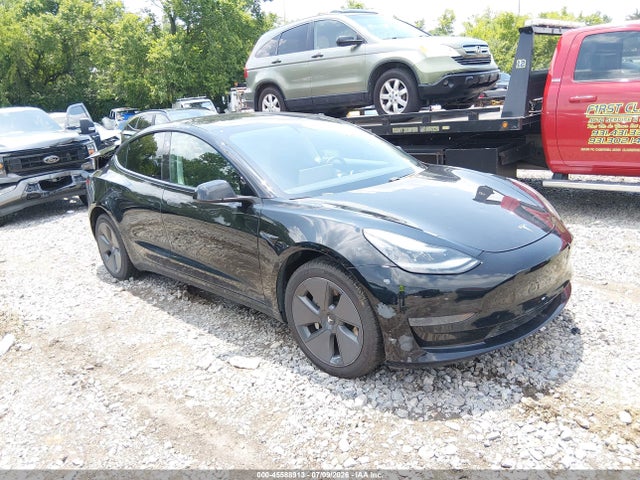 2021 Tesla Model 3 Standard Range Plus Rear-wheel Drive მანქანა იყიდება აუქციონზე, vin: 5YJ3E1EA2MF048726, აუქციონის ნომერი: 45588913