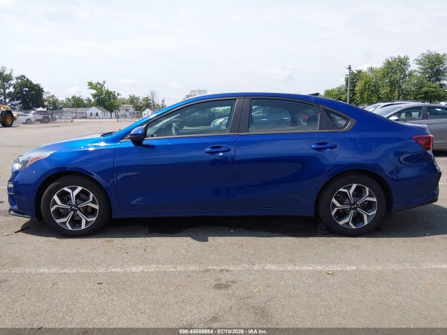 Продажа на аукционе авто 2019 Kia Forte Lxs, vin: 3KPF24ADXKE125479, номер лота: 45588984