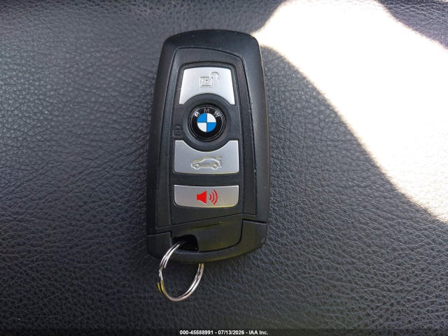 Продаж на аукціоні авто 2017 Bmw 320i Xdrive, vin: WBA8E5G55HNU41332, номер лоту: 45588991