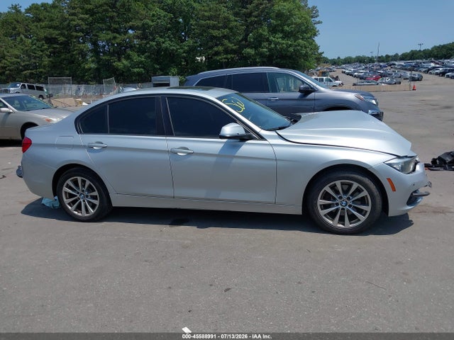 Продаж на аукціоні авто 2017 Bmw 320i Xdrive, vin: WBA8E5G55HNU41332, номер лоту: 45588991