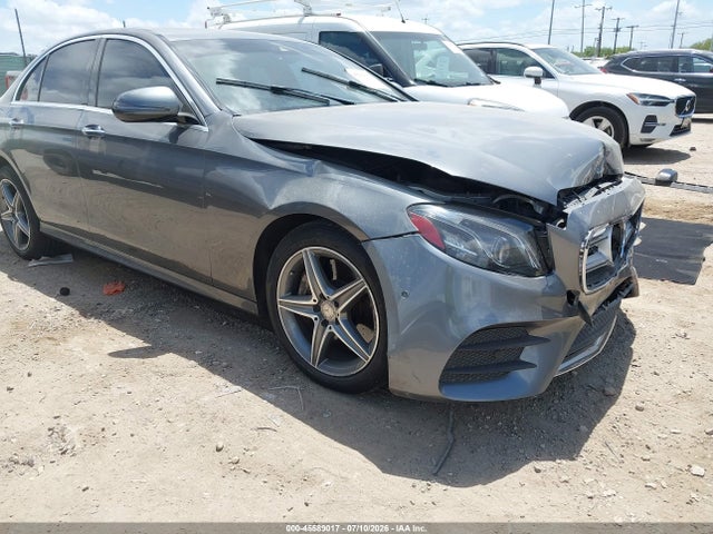 45589017 :رقم المزاد ، WDDZF4KB1HA074163 vin ، 2017 Mercedes-benz E 300 4matic مزاد بيع