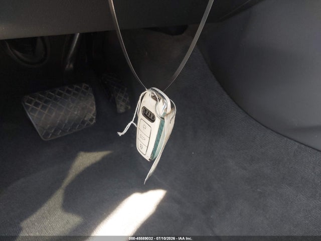 Продажа на аукционе авто 2019 Audi A8 L 55, vin: WAU8DAF88KN014113, номер лота: 45589032