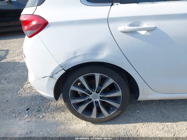 2018 Hyundai Elantra Gt მანქანა იყიდება აუქციონზე, vin: KMHH35LE2JU016916, აუქციონის ნომერი: 45589035