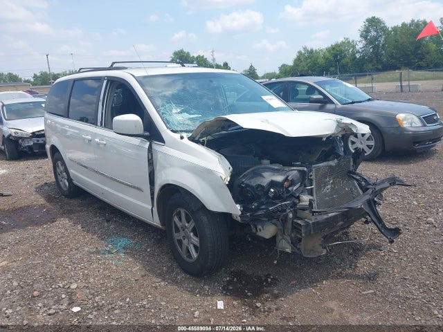 2013 Chrysler Town & Country Touring მანქანა იყიდება აუქციონზე, vin: 2C4RC1BG7DR556638, აუქციონის ნომერი: 45589094