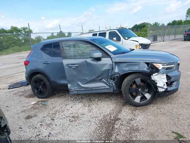 Продаж на аукціоні авто 2022 Volvo Xc40 T5 Momentum, vin: YV4162UK6N2715769, номер лоту: 45589196