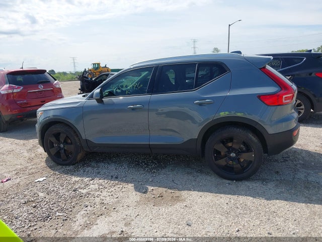 Продаж на аукціоні авто 2022 Volvo Xc40 T5 Momentum, vin: YV4162UK6N2715769, номер лоту: 45589196