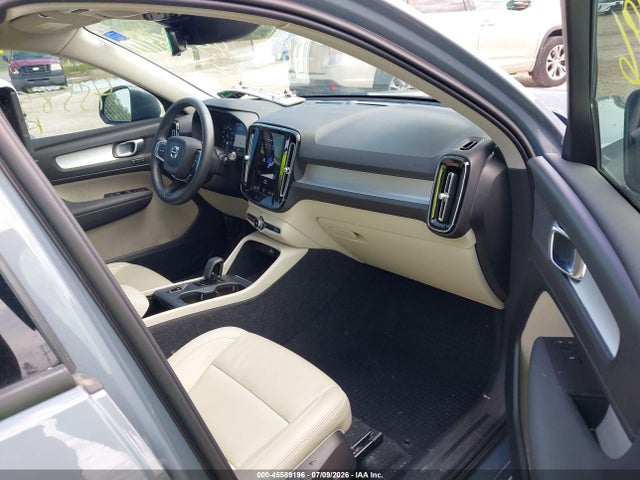 Продаж на аукціоні авто 2022 Volvo Xc40 T5 Momentum, vin: YV4162UK6N2715769, номер лоту: 45589196