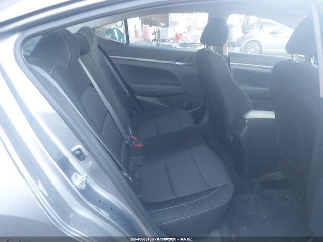 Hyundai ELANTRA SE 2018 5NPD74LF8JH241541 Image 8