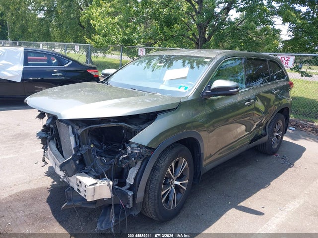 45589211 :رقم المزاد ، 5TDBZRFH4KS922514 vin ، 2019 Toyota Highlander Le Plus مزاد بيع