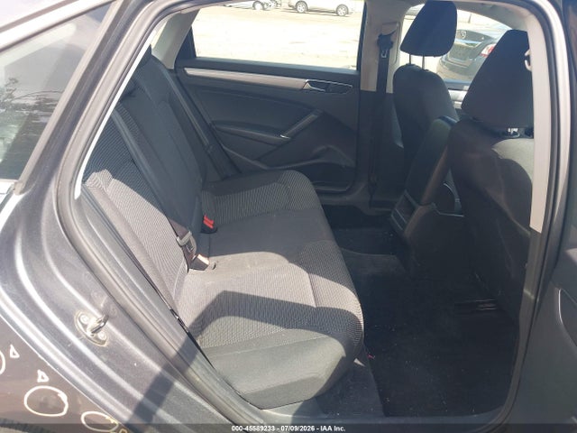 45589233 :رقم المزاد ، 1VWAT7A39HC048388 vin ، 2017 Volkswagen Passat 1.8t S مزاد بيع