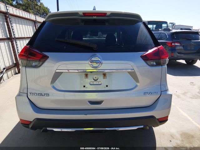 45589364 :رقم المزاد ، 5N1AT2MV6JC712179 vin ، 2018 Nissan Rogue Sv مزاد بيع