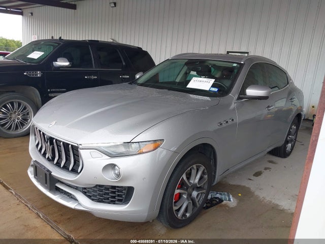 Maserati Levante 2017 ZN661XUL7HX233301 Image 2