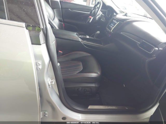 Maserati Levante 2017 ZN661XUL7HX233301 Image 5