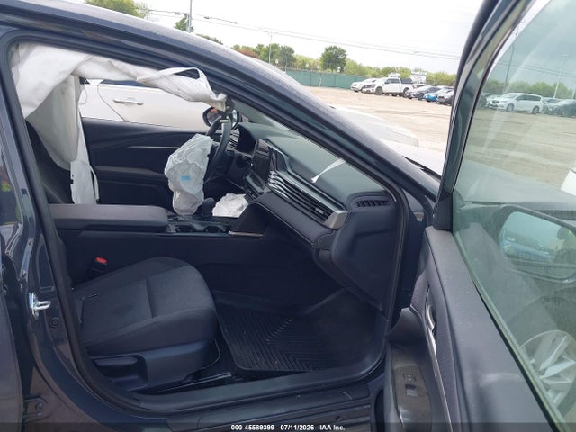 Toyota CAMRY LE 2026 4T1DAACK1TU223335 Image 5
