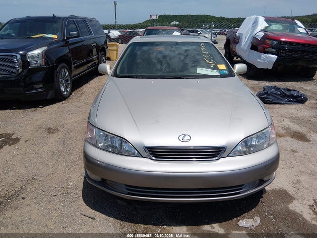 1997 Lexus Es 300 მანქანა იყიდება აუქციონზე, vin: JT8BF22G0V0057186, აუქციონის ნომერი: 45589492