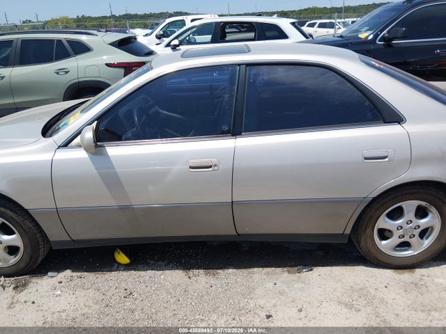 1997 Lexus Es 300 მანქანა იყიდება აუქციონზე, vin: JT8BF22G0V0057186, აუქციონის ნომერი: 45589492
