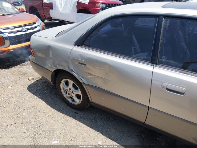 1997 Lexus Es 300 მანქანა იყიდება აუქციონზე, vin: JT8BF22G0V0057186, აუქციონის ნომერი: 45589492