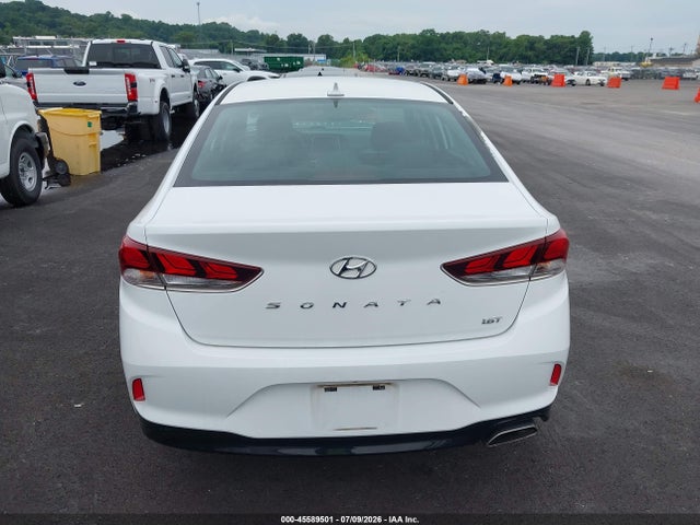 Hyundai SONATA ECO 2018 5NPE24AA2JH682981 Image 16