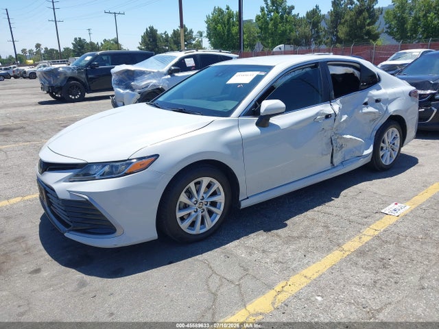 Toyota CAMRY LE 2023 4T1C11AKXPU105434 Image 2